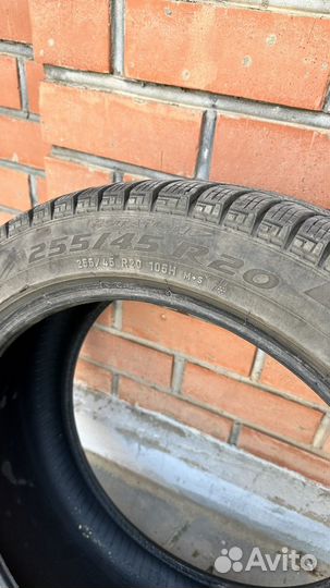 Pirelli Ice Zero 255/45 R20