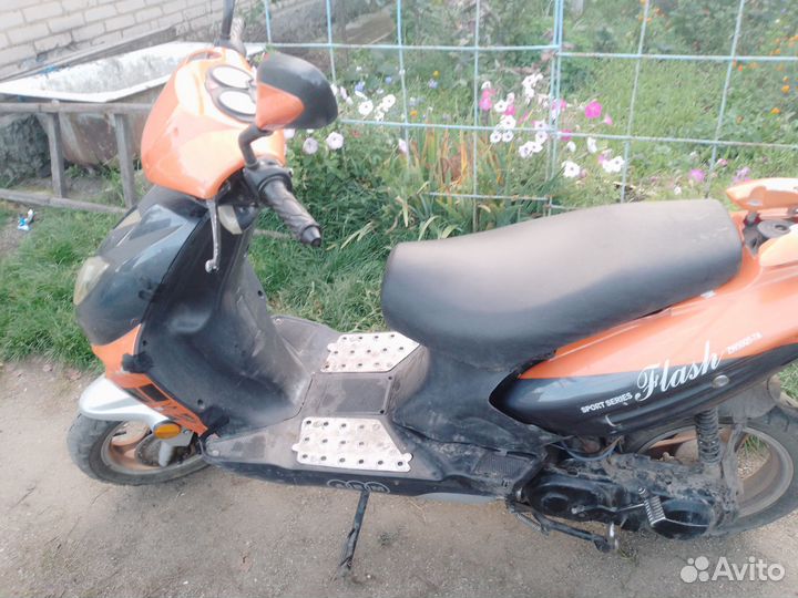 Скутер zw50qt-7a
