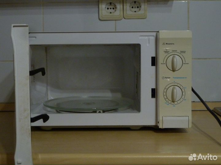 Микроволновка Midea на запчасти
