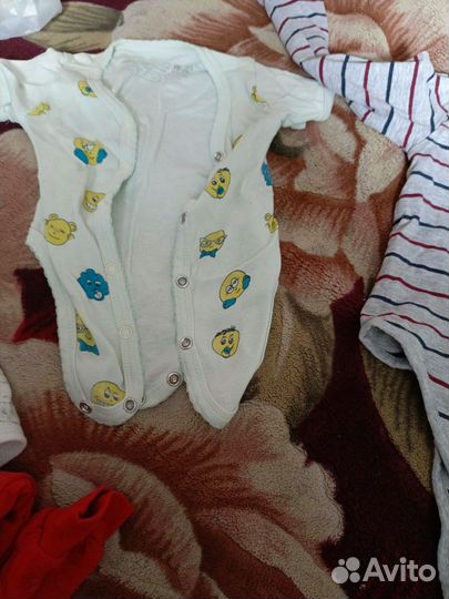 Продам боди на малышей