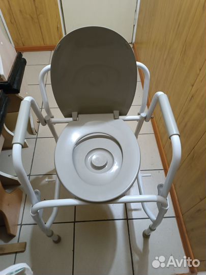 Санитарный стул для инвалидов