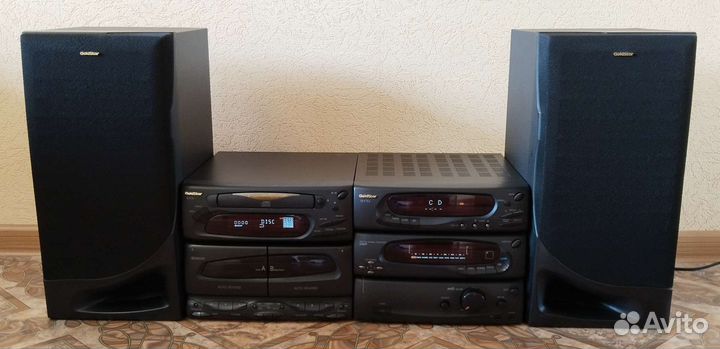 Музыкальный центр Goldstar FR-676A