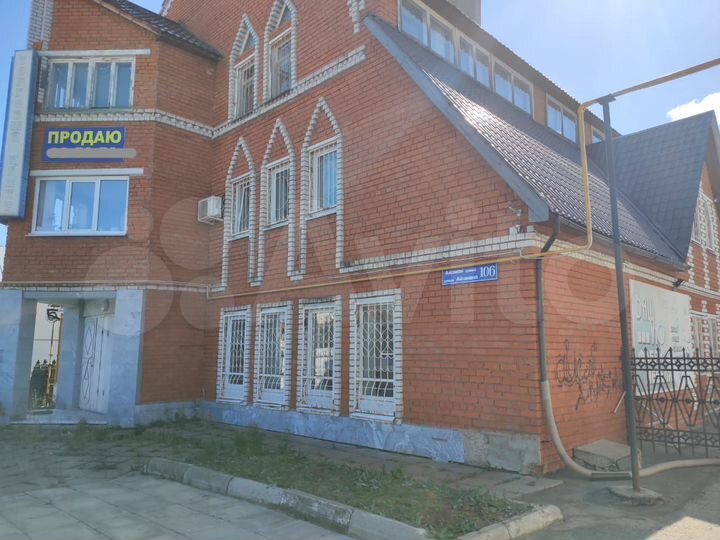 Помещение свободного назначения, 885 м²