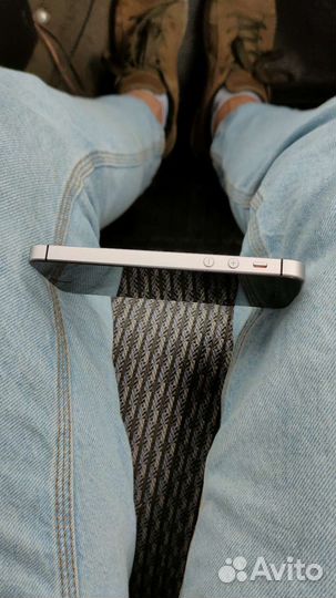 Телефон iPhone se