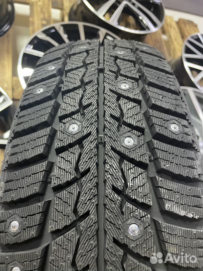 Landsail Ice Star IS33 225/40 R18 92H