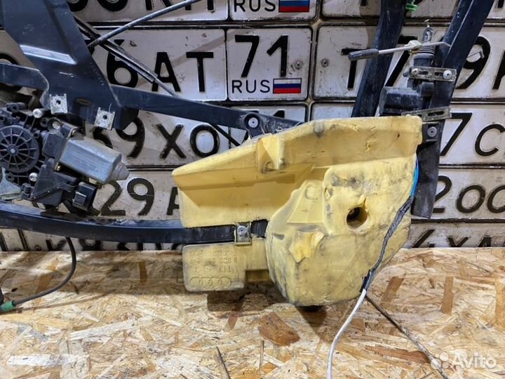 Стеклоподъемник передний правый Audi A4 B5 ADR