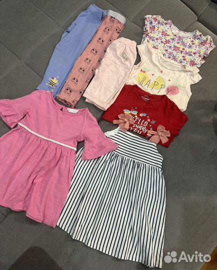 Много одежды для девочек