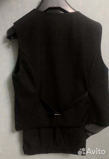 Новый школьный костюм