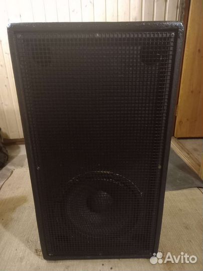 Эстрадный сабвуфер