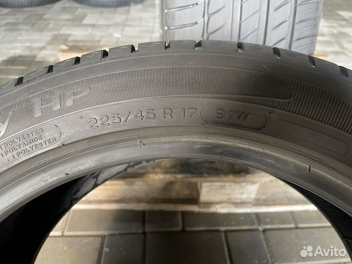 Michelin Primacy HP 225/45 R17
