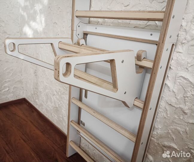 Деревянная шведская стенка