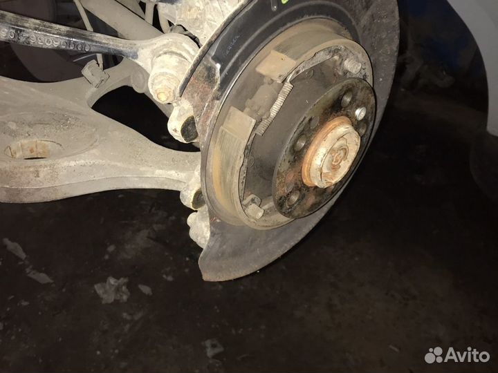 Ступица задняя левая Мерседес мл 164