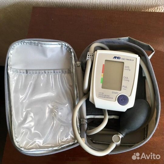 Тонометр Ua-705