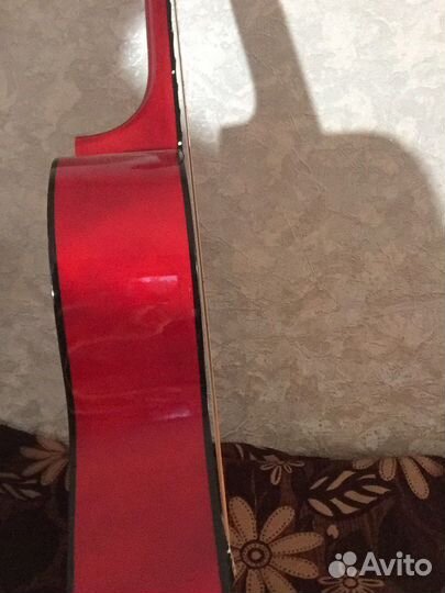 Акустическая гитара