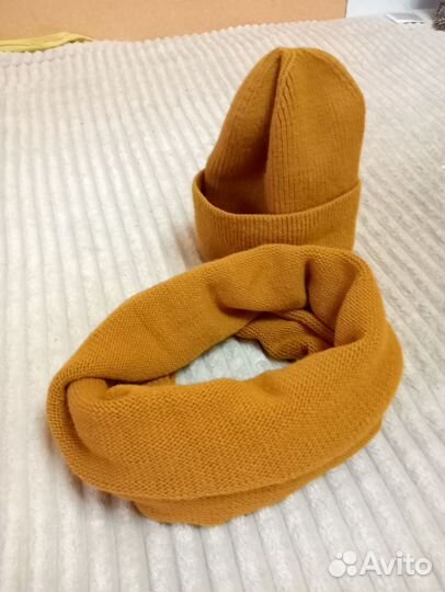 Комплект шапка и снуд