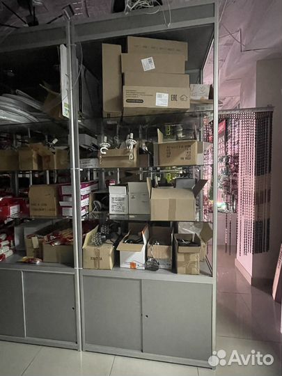 Витрины алюминиевые зеркальные