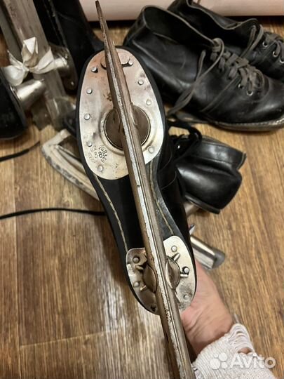 Конькобежные коньки