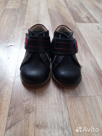 Ботинки демисезонные 19 размер