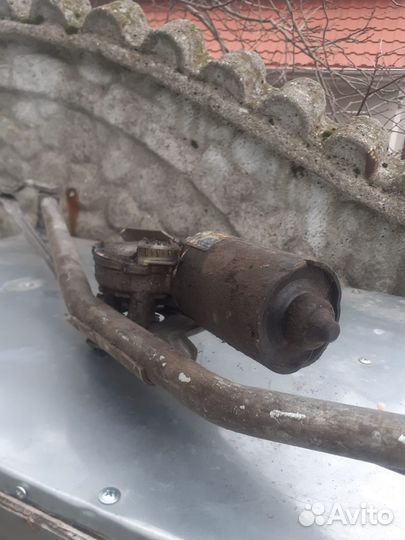 Трапеция дворников на Т-4