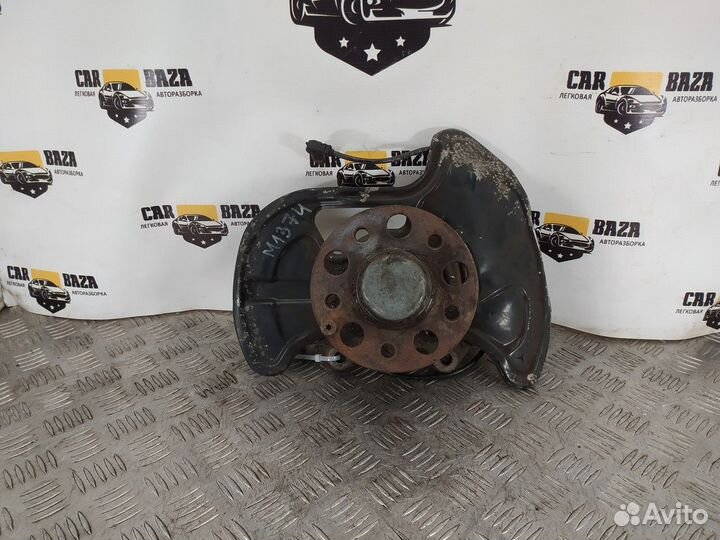 Кулак поворотный передний правый R