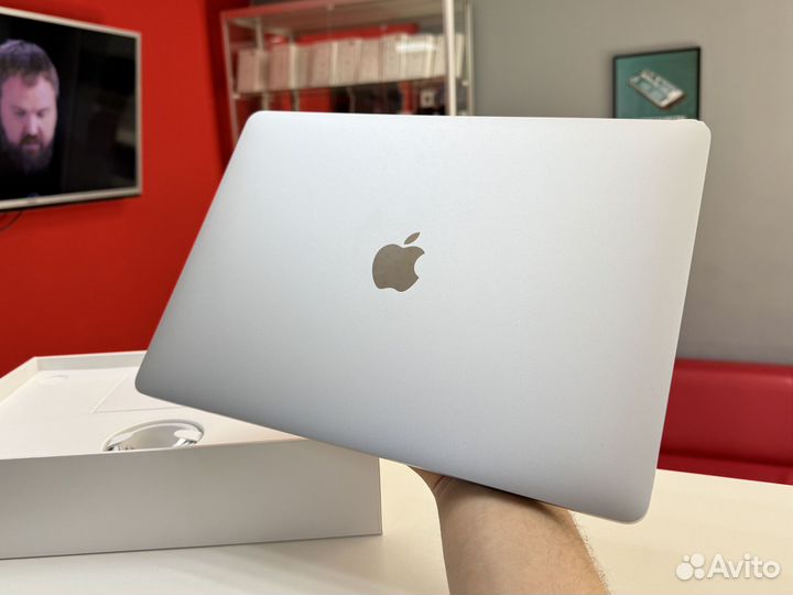 MacBook Air 13" M1 16/256 GB