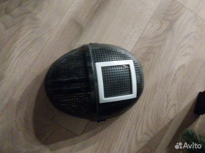 Светящаяся маска из игры в кальмара