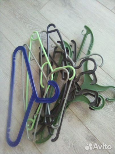 Вешалки плечики