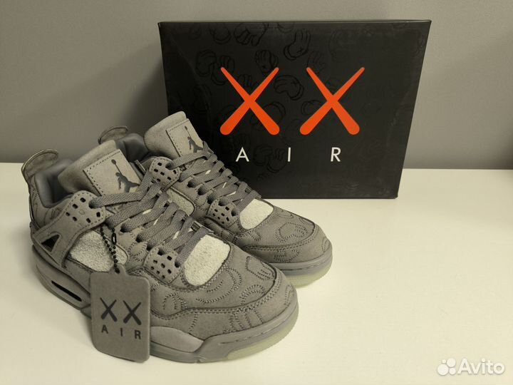 Nike Air Jordan 4 Retro Kaws