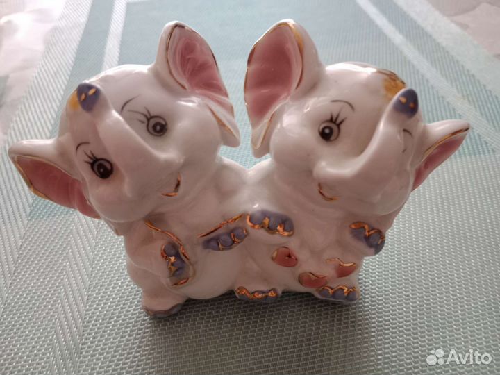 Сувениры фигурки игрушки