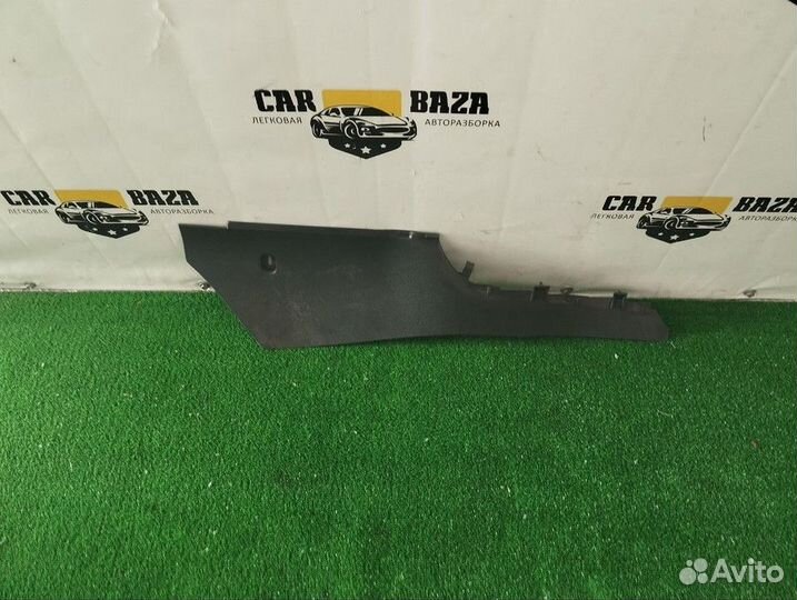 Накладка центральной консоли левая