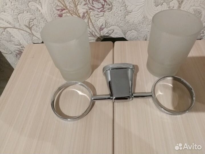 Подстаканник сдвоенный в ванную комнату или кухню