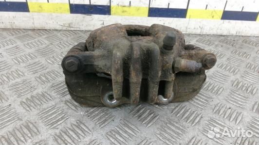 Суппорт тормозной передний правый peugeot 308 1 (9