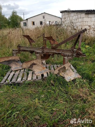Плуг 3хкорпусный