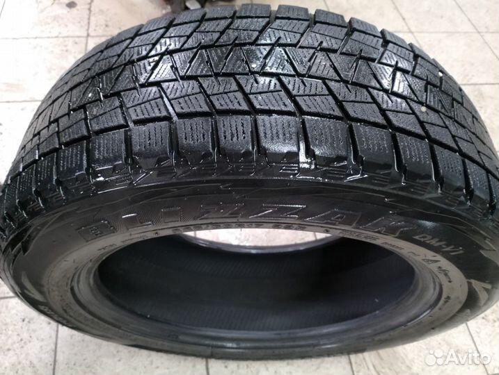 Bridgestone Blizzak DM-V1 225/60 R17