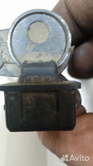 Датчик положения распредвала