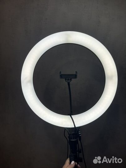 Кольцевая лампа со штативом