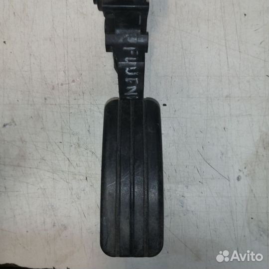 Педаль газа Renault Fluence