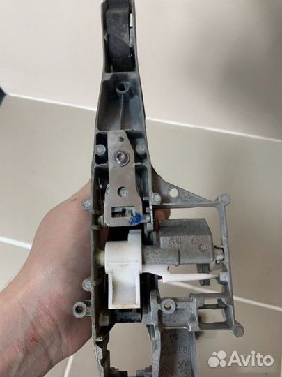 Ручка двери правая Peugeot 308