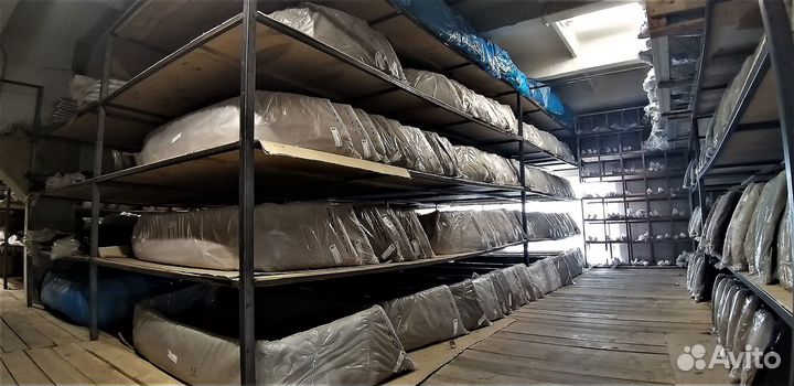 Бампер Toyota corolla в цвет