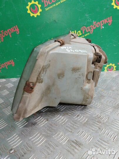 Фара передняя правая Mercedes-Benz Vito W638 2.0