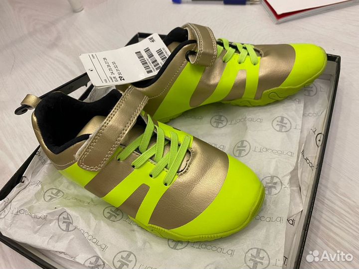 Спортивные бутсы 18,5 см новые H&M