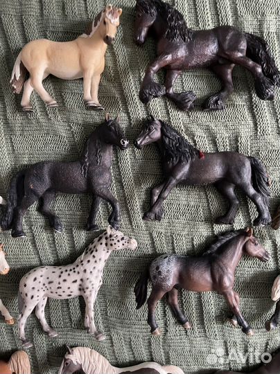 Фигурки лошадей schleich