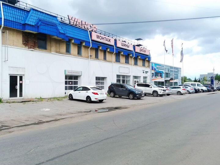 Имущественный комплекс 1133.5 м², земля 2985 м²