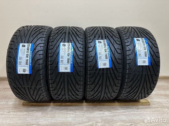 Triangle TR968 235/40 R18 100Y