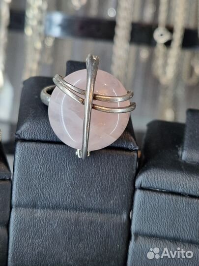 Серебряное кольцо с розовым кварцем