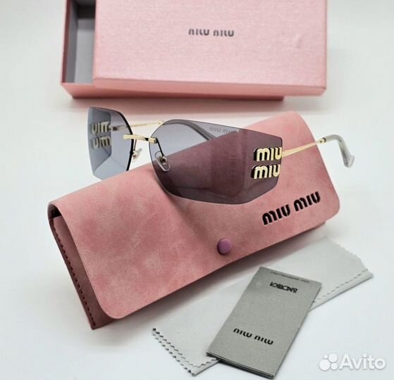 Солнцезащитные очки женские Miu Miu