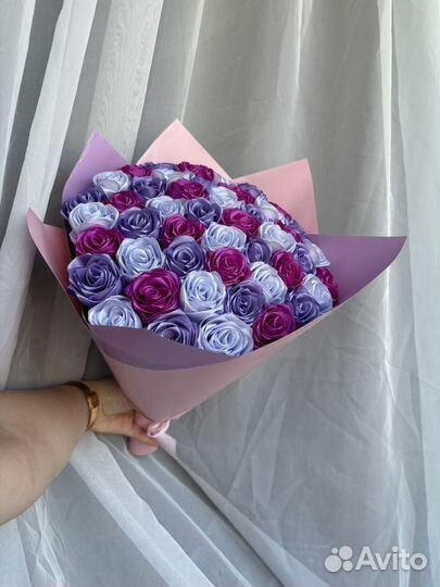 Букет из атласных лент,41 роза