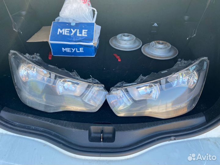 Фары Audi A1 2011г галоген