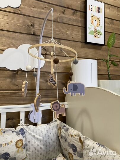 Мобиль на кроватку деревянный с держателем