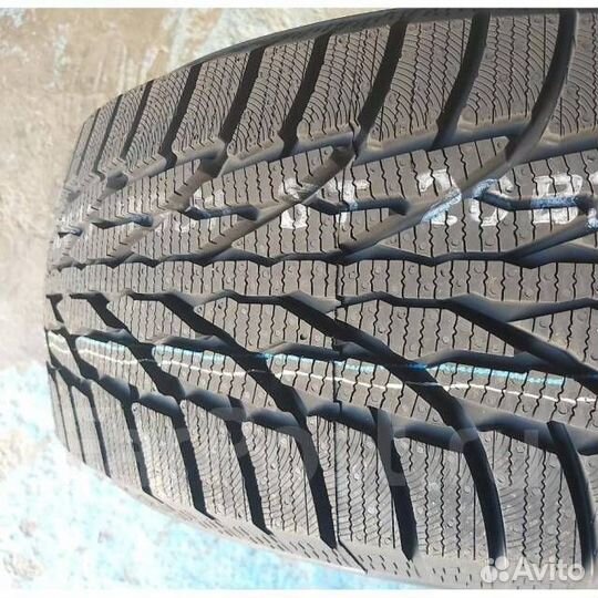 Kumho WinterCraft WS71 265/45 R20 108V